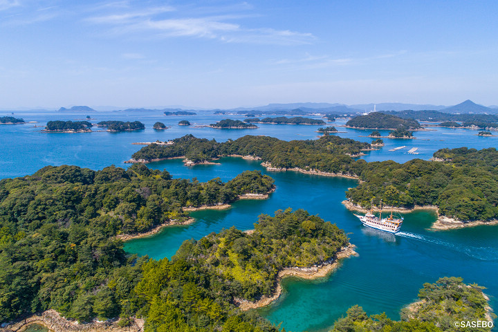 九十九島是世界最美海灣俱樂部成員之一，由大大小小約208座島嶼組成。